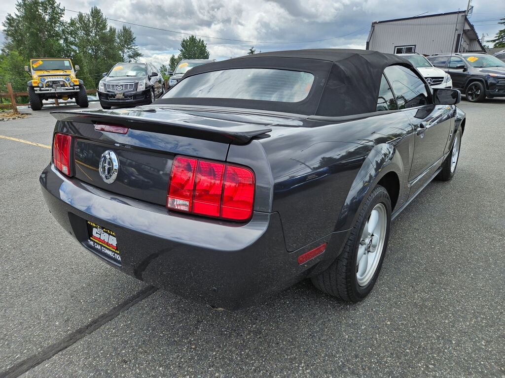 Used 2007 Ford Mustang Premium RWD image 4