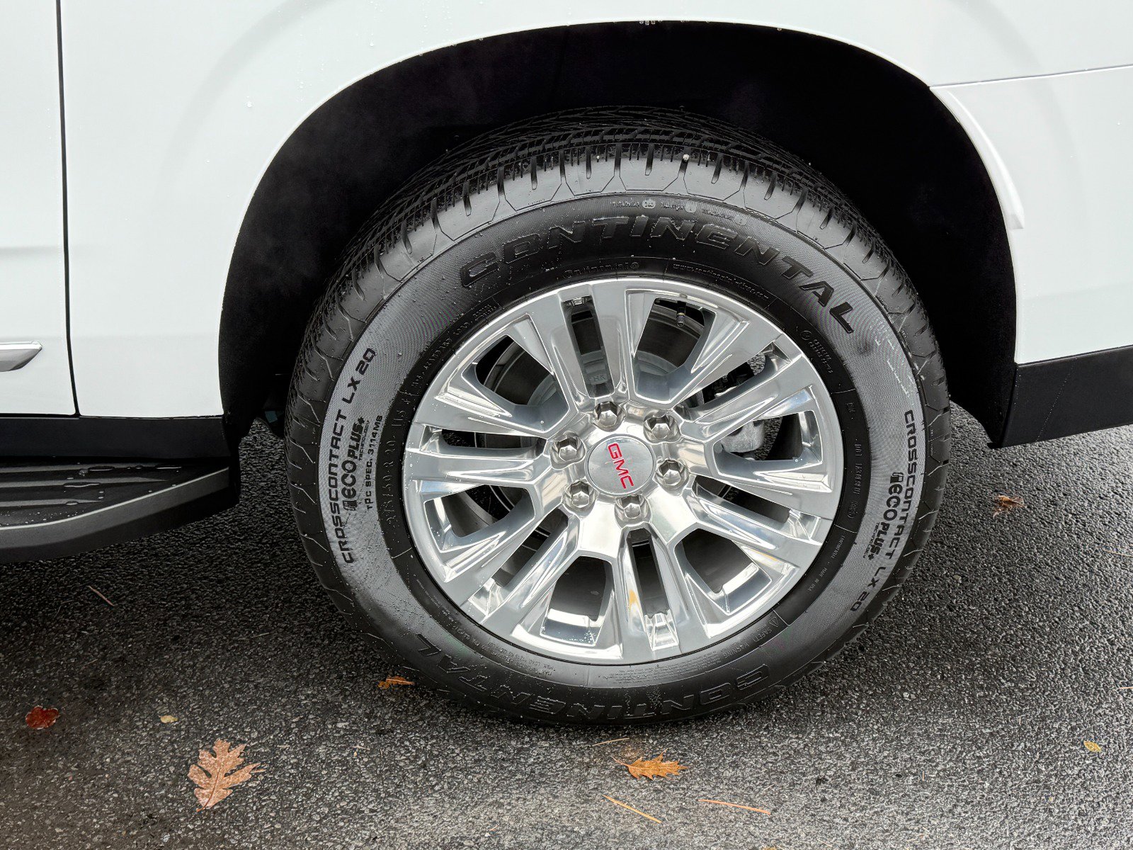 New 2026 GMC Yukon XL Denali image 10