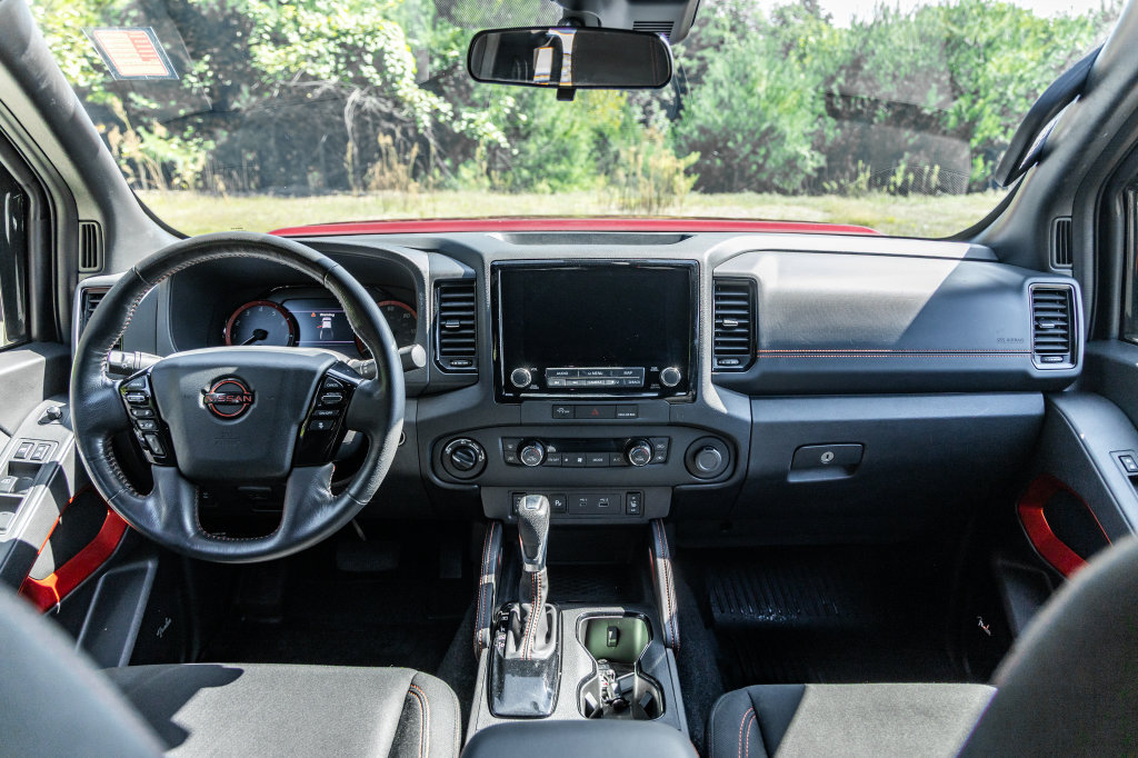 Used 2023 Nissan Frontier PRO-4X w/ Pro Convenience Package AWD/4WD image 30