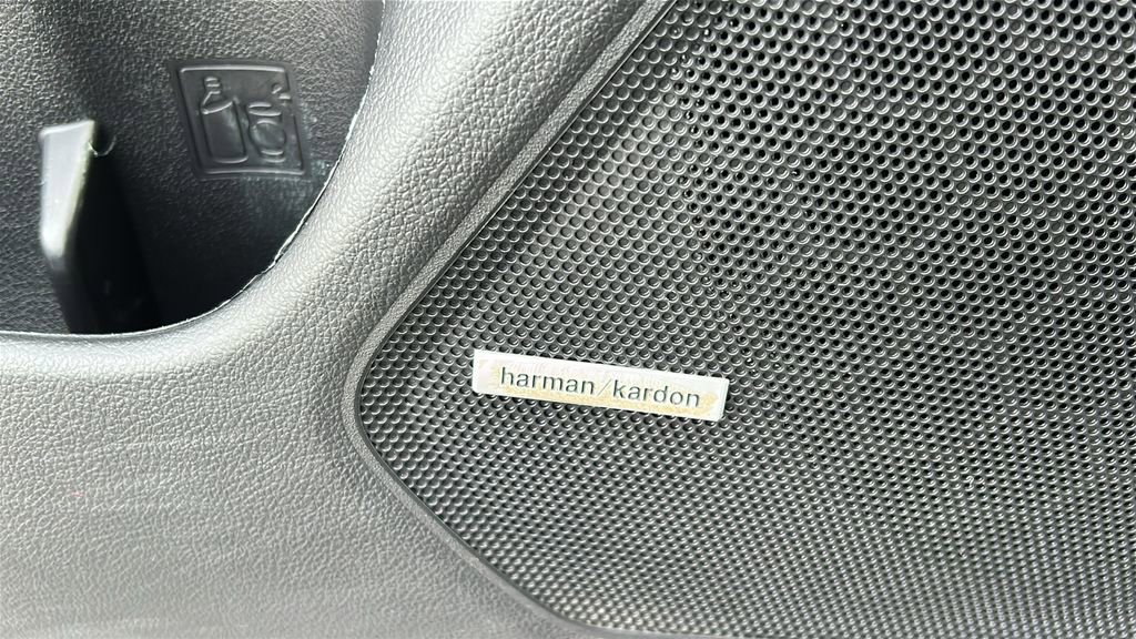 Used 2018 Subaru Outback 3.6R Limited image 22