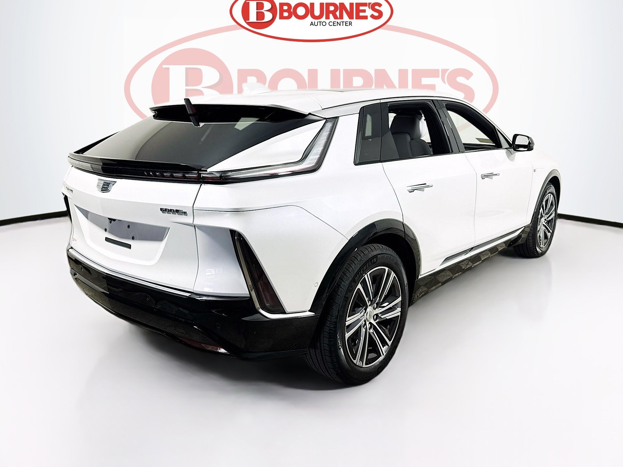 Used 2024 Cadillac Lyriq Luxury AWD/4WD image 10