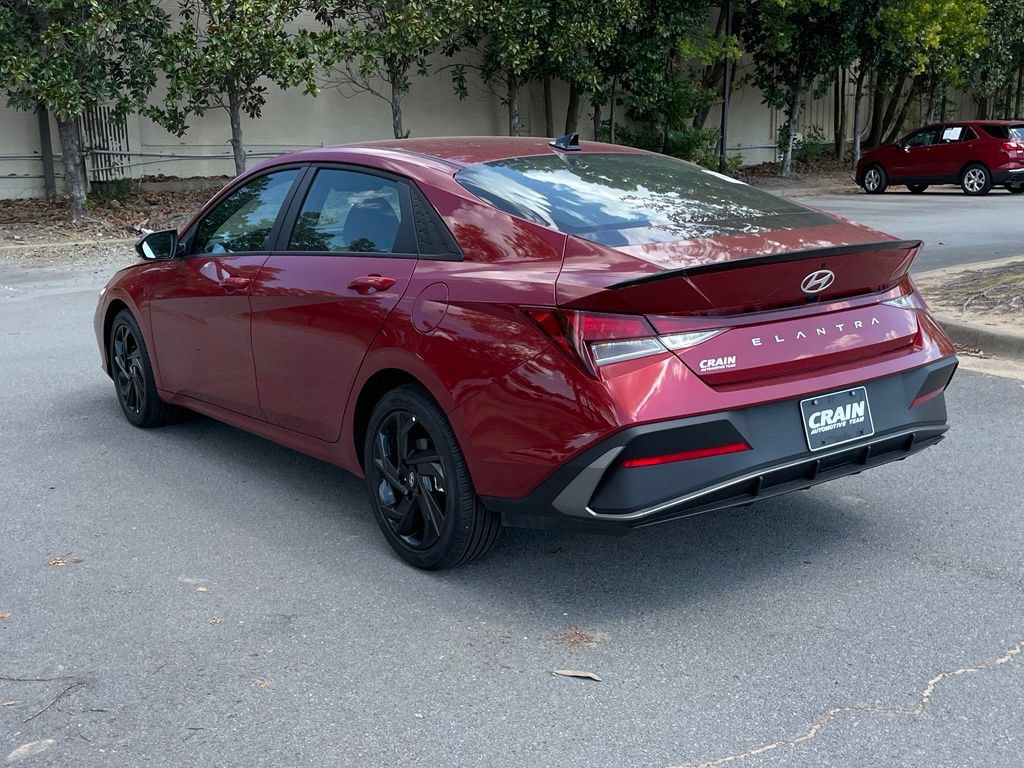 Used 2026 Hyundai Elantra Sport FWD image 5