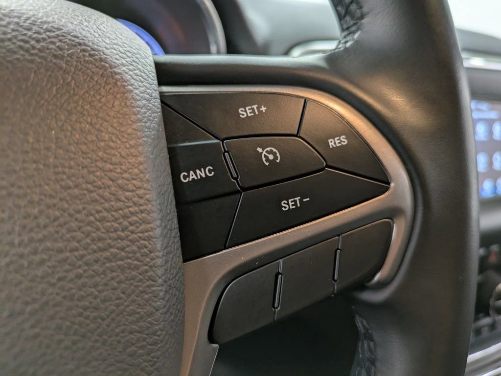 Used 2021 Jeep Grand Cherokee Laredo image 19