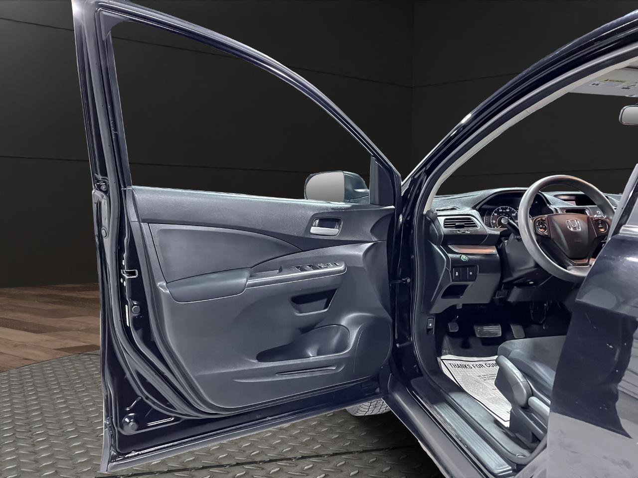 Used 2015 Honda CR-V LX image 16