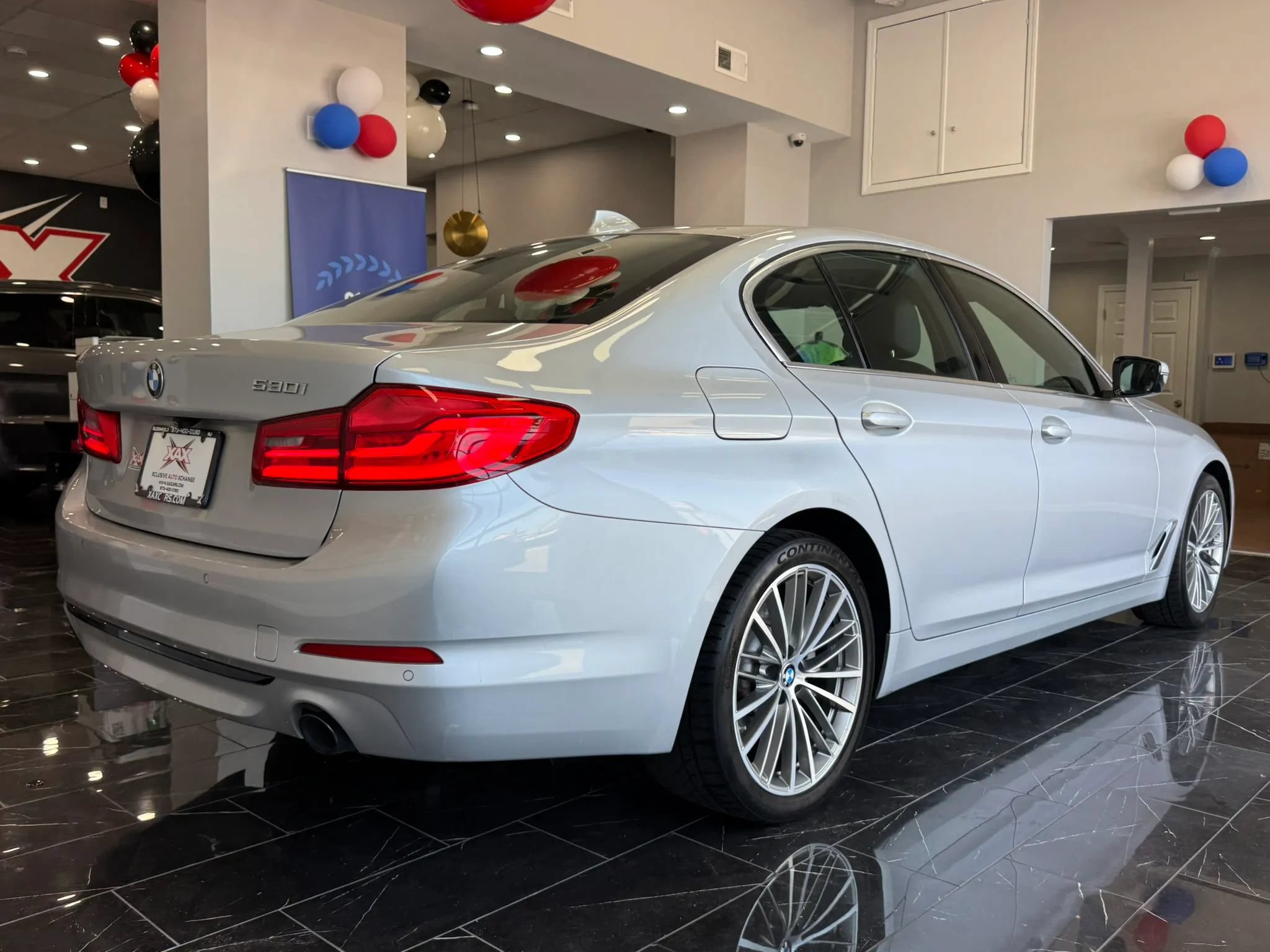 Used 2020 BMW 530i w/ Premium Package RWD image 6
