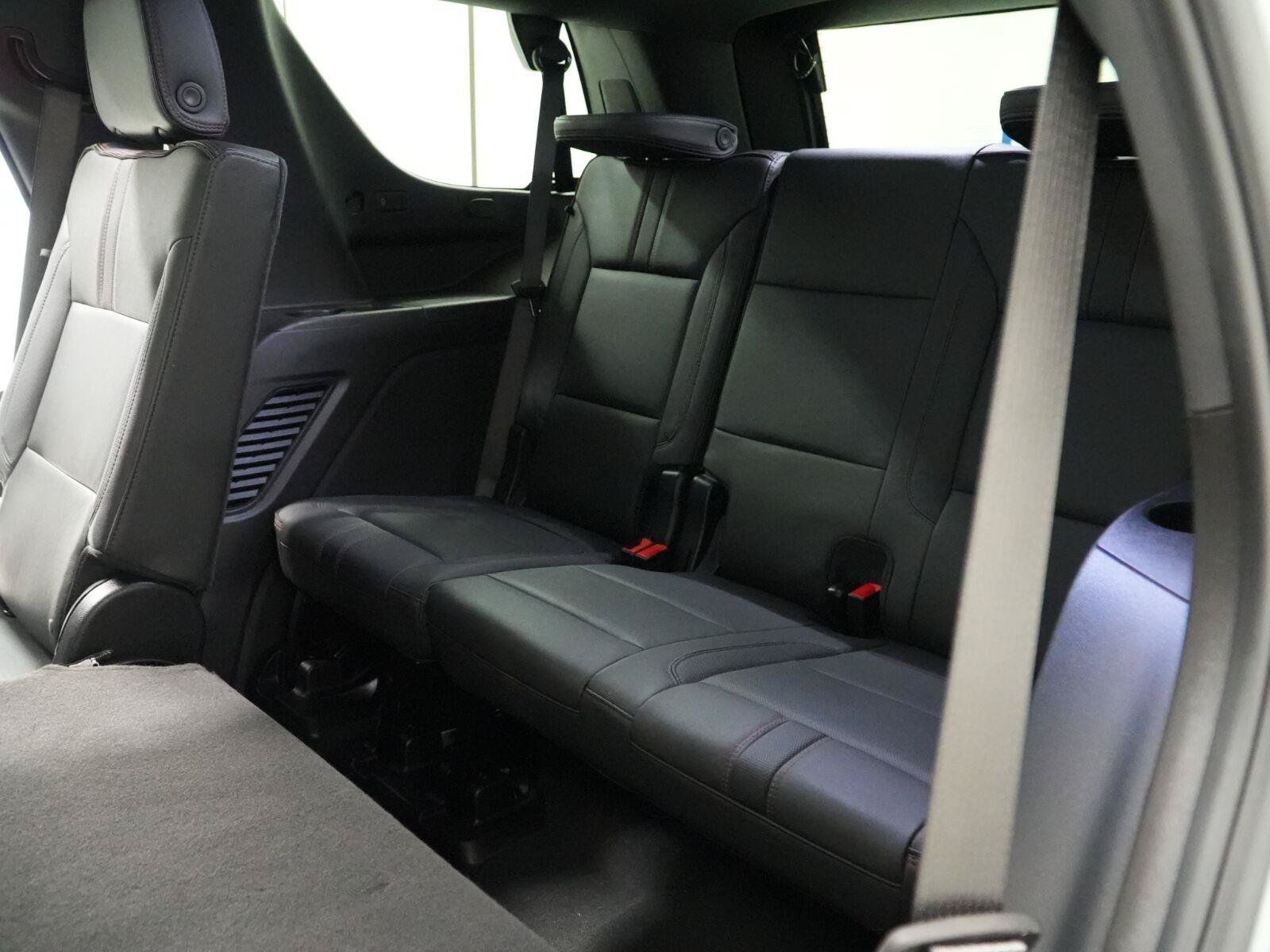 Used 2025 Chevrolet Tahoe RST w/ Comfort Package RWD image 12