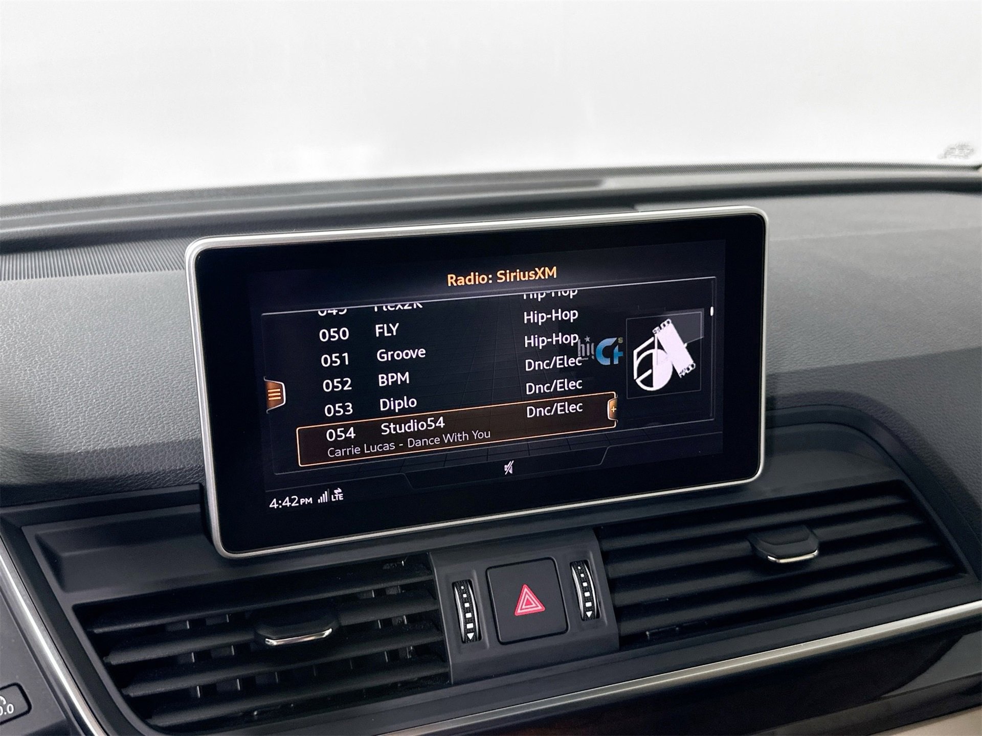 Used 2020 Audi Q5 2.0T Premium Plus w/ Premium Plus Package image 14