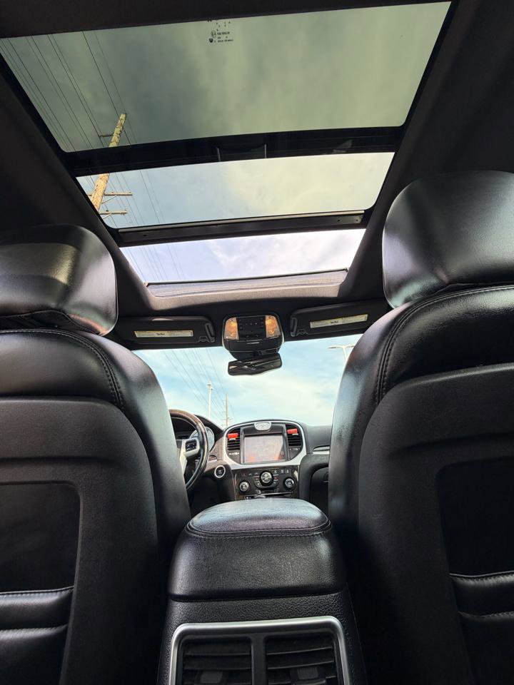 Used 2013 Chrysler 300 C image 35
