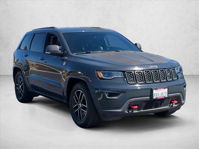 Used 2017 Jeep Grand Cherokee Trailhawk w/ Trailhawk Luxury Group AWD/4WD image 3