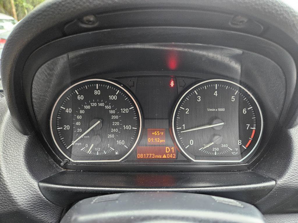 Used 2013 BMW 135i Convertible image 37