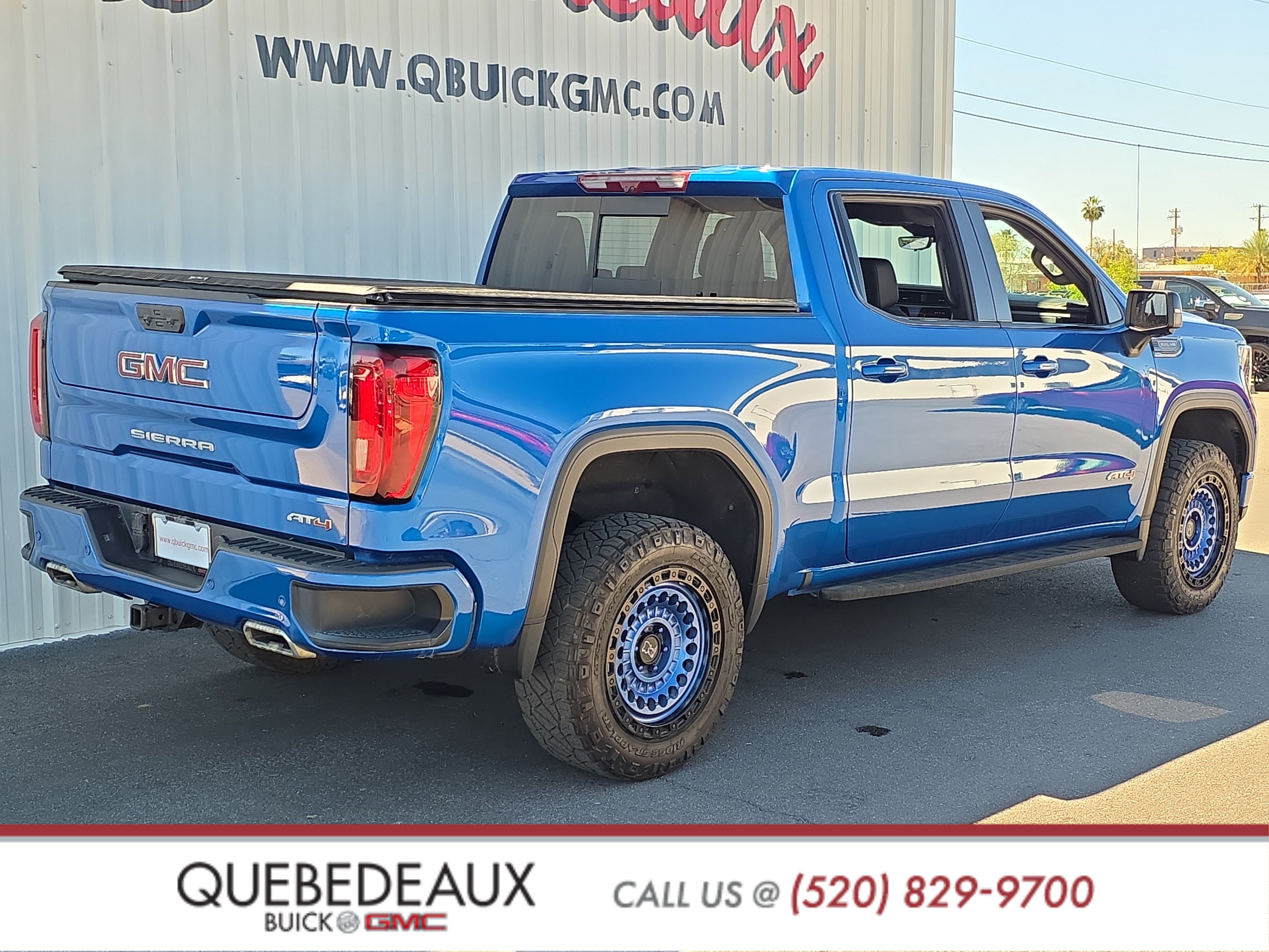 Used 2022 GMC Sierra 1500 AT4 w/ AT4 Premium Package AWD/4WD image 10