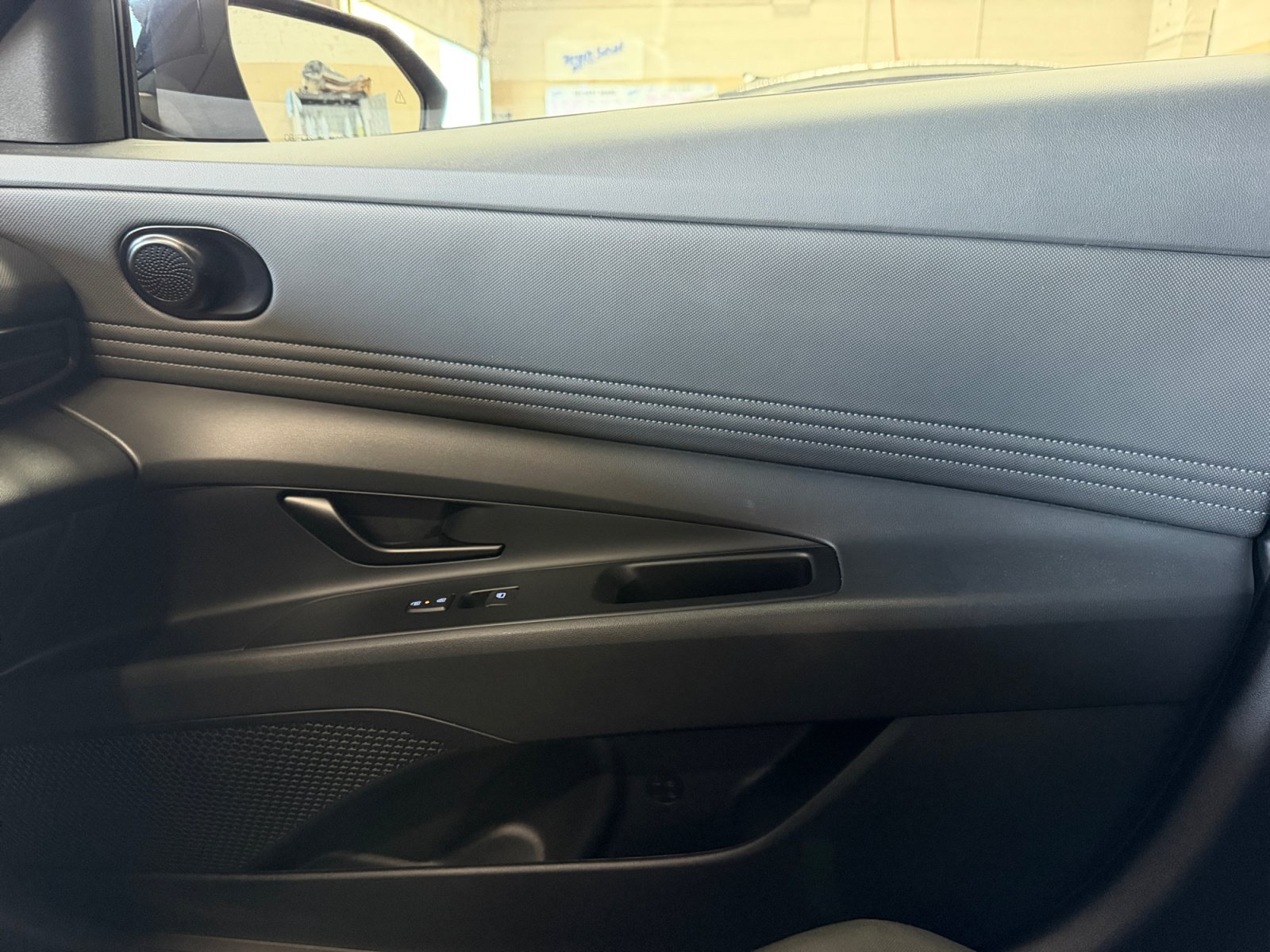 Used 2025 Hyundai Elantra Sport w/ Cargo Package FWD image 16
