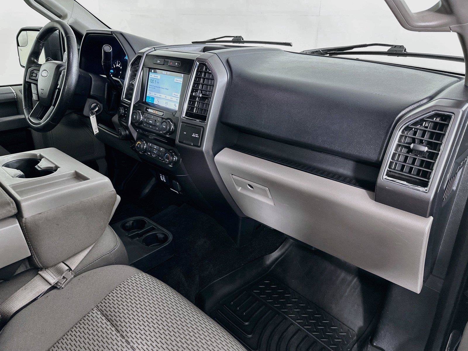Used 2016 Ford F150 XLT w/ Equipment Group 302A Luxury AWD/4WD image 28