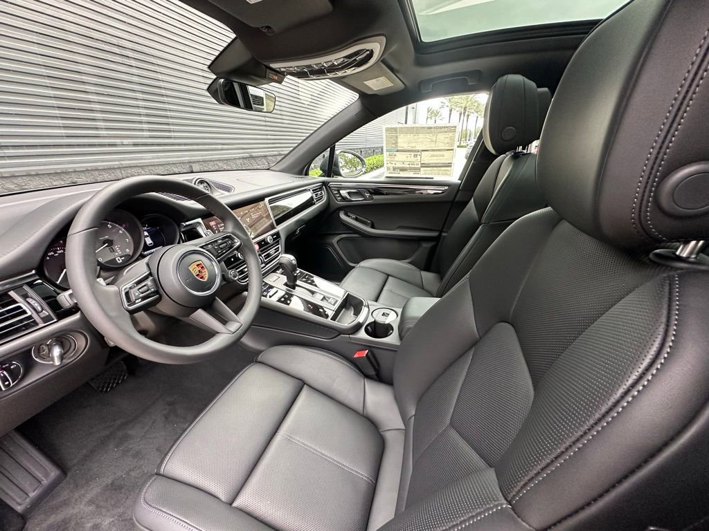 Used 2026 Porsche Macan S AWD/4WD image 4