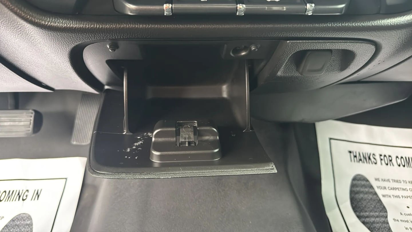 Used 2018 GMC Sierra 1500 2WD Regular Cab image 18