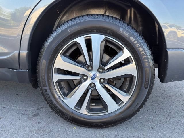 Used 2018 Subaru Outback 2.5i Limited AWD/4WD image 28