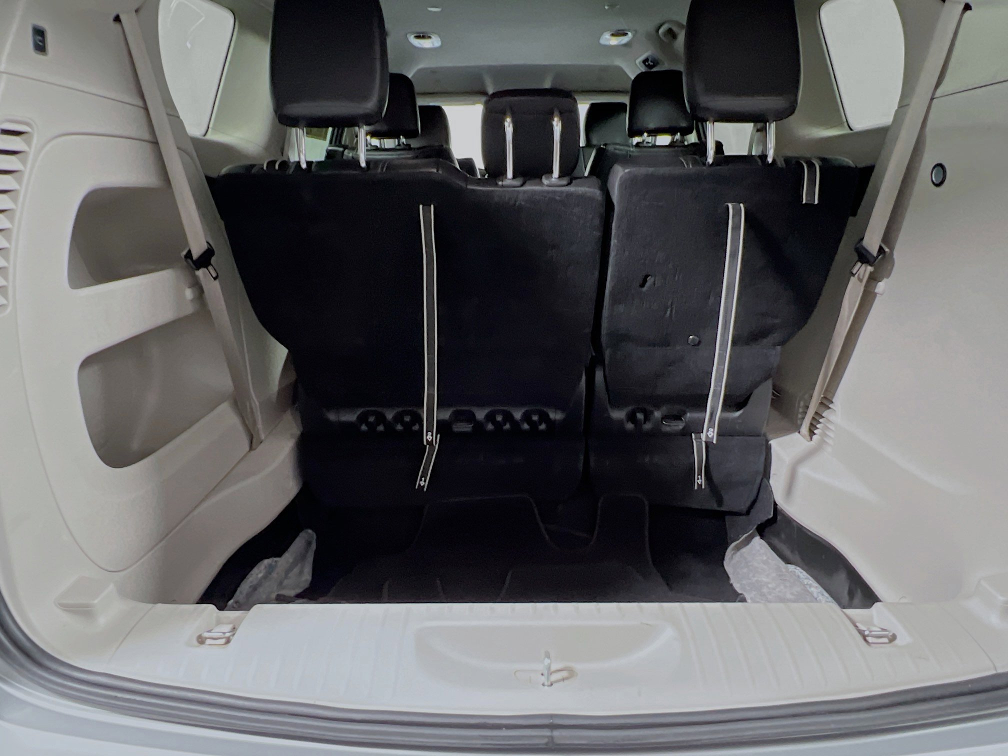 Used 2024 Chrysler Pacifica Touring-L image 34