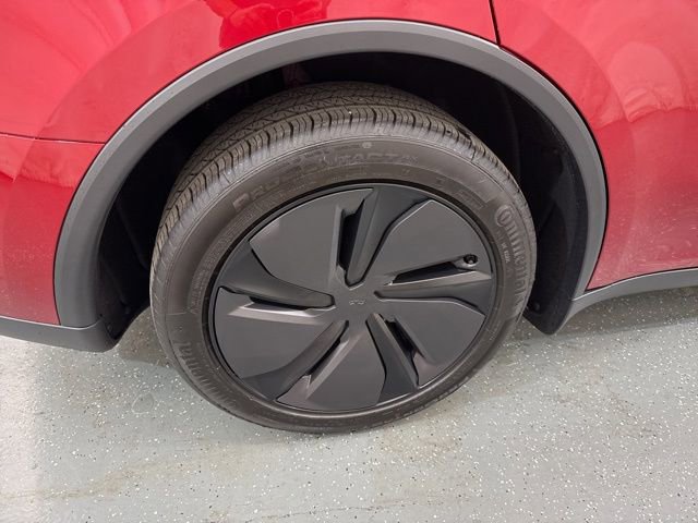 Used 2026 Tesla Model Y 2WD image 9