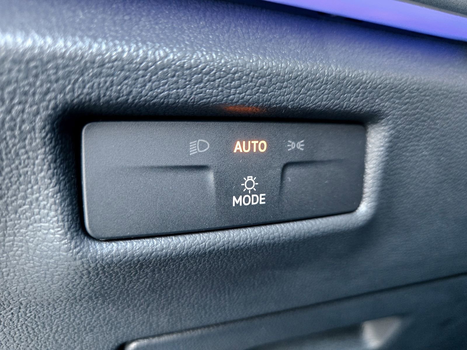 New 2026 Volkswagen Tiguan SE image 15