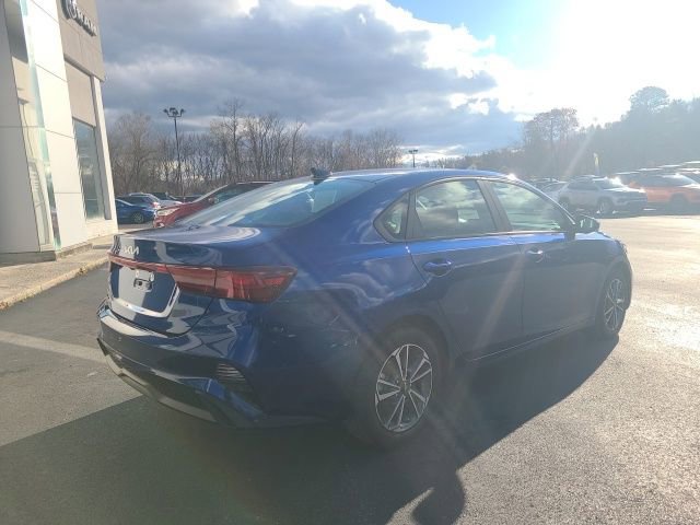 Used 2024 Kia Forte LXS image 5