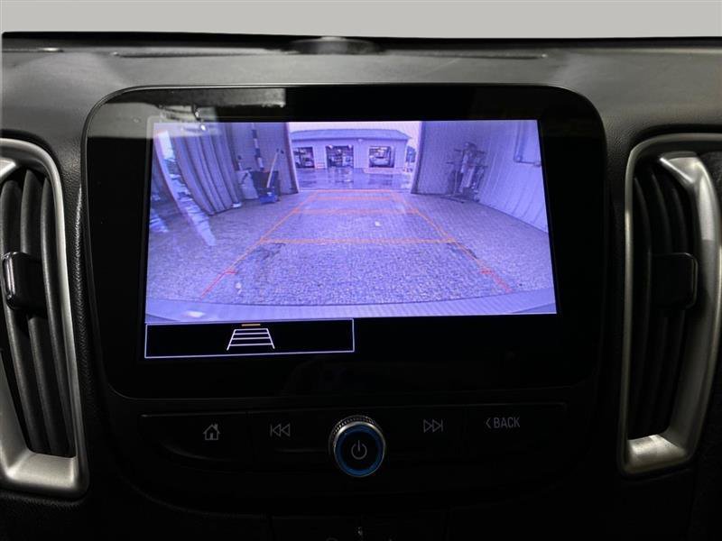 Used 2022 Chevrolet Malibu LS w/ Driver Confidence Package II FWD image 11