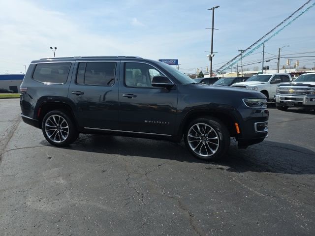 Used 2024 Jeep Wagoneer Series III w/ Premium Group I AWD/4WD image 10
