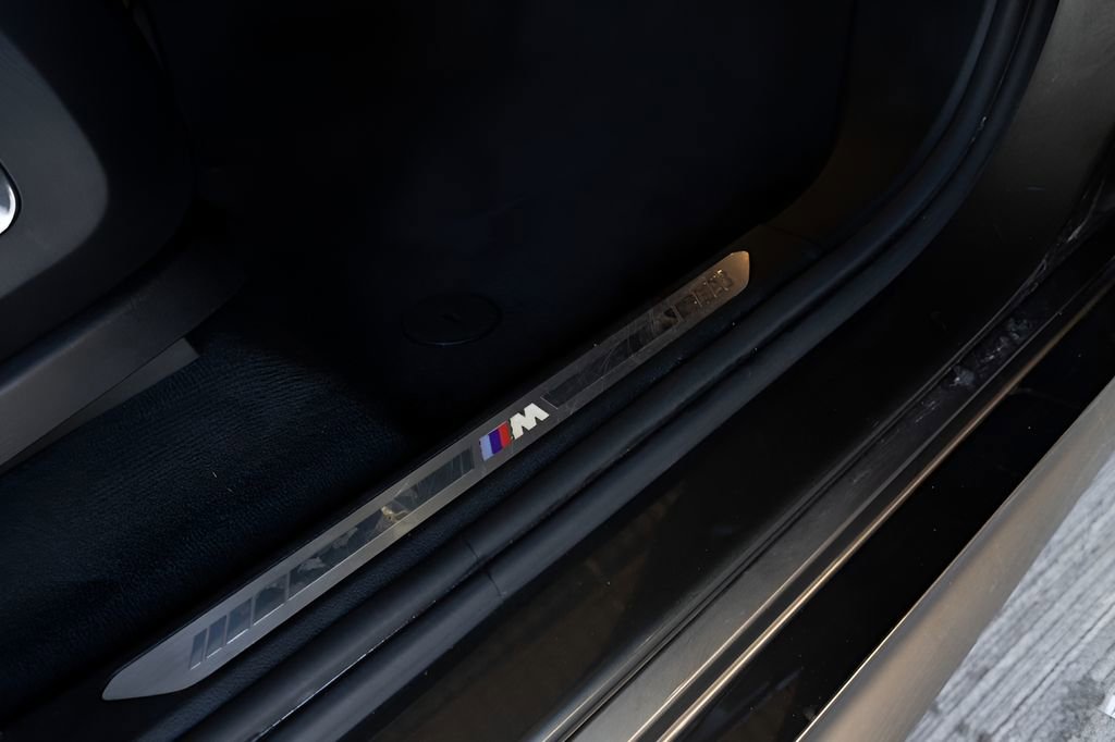 Used 2022 BMW X5 xDrive40i w/ M Sport Package AWD/4WD image 89