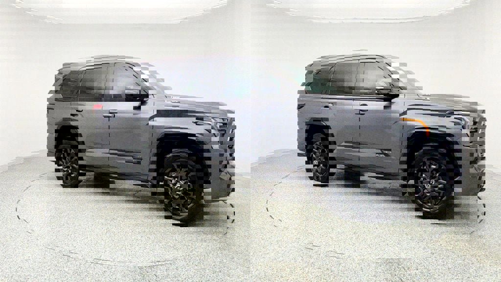 Used 2024 Toyota Sequoia Platinum image 3