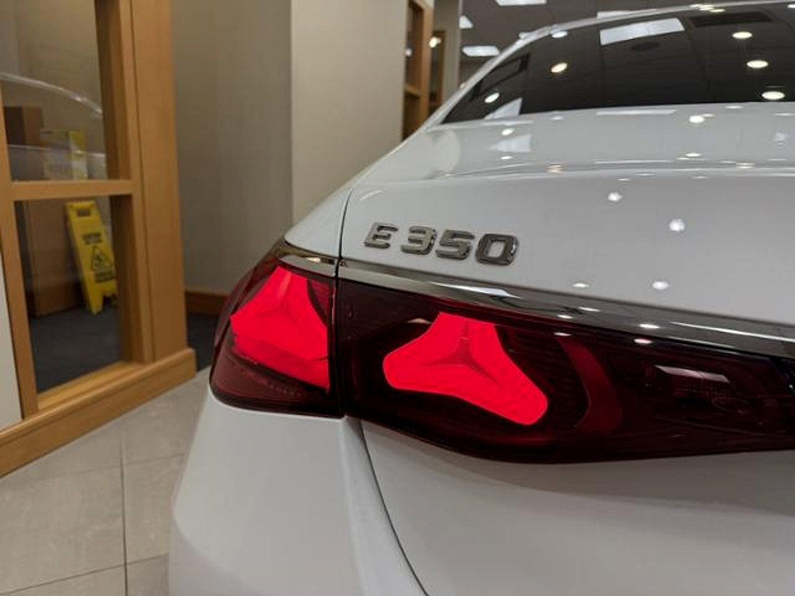Used 2025 Mercedes-Benz E 350 Sedan w/ Winter Package image 8