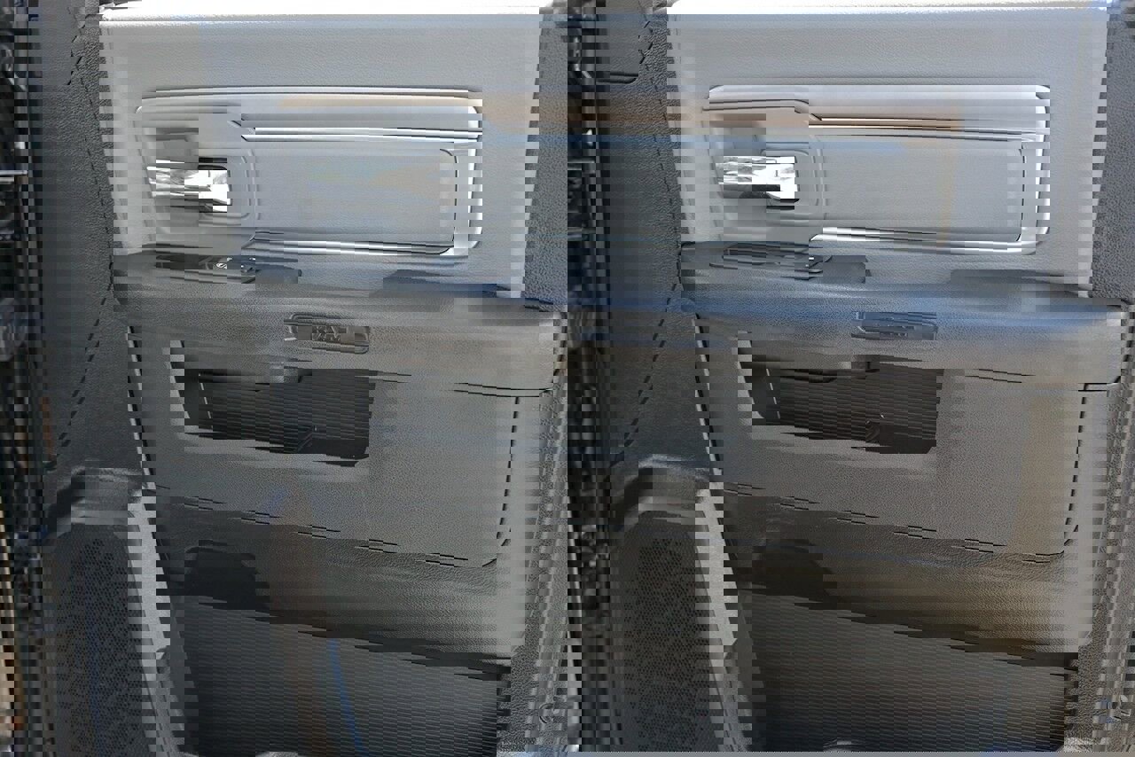 Used 2023 RAM 1500 Classic SLT w/ Trailer & Traction Group image 18