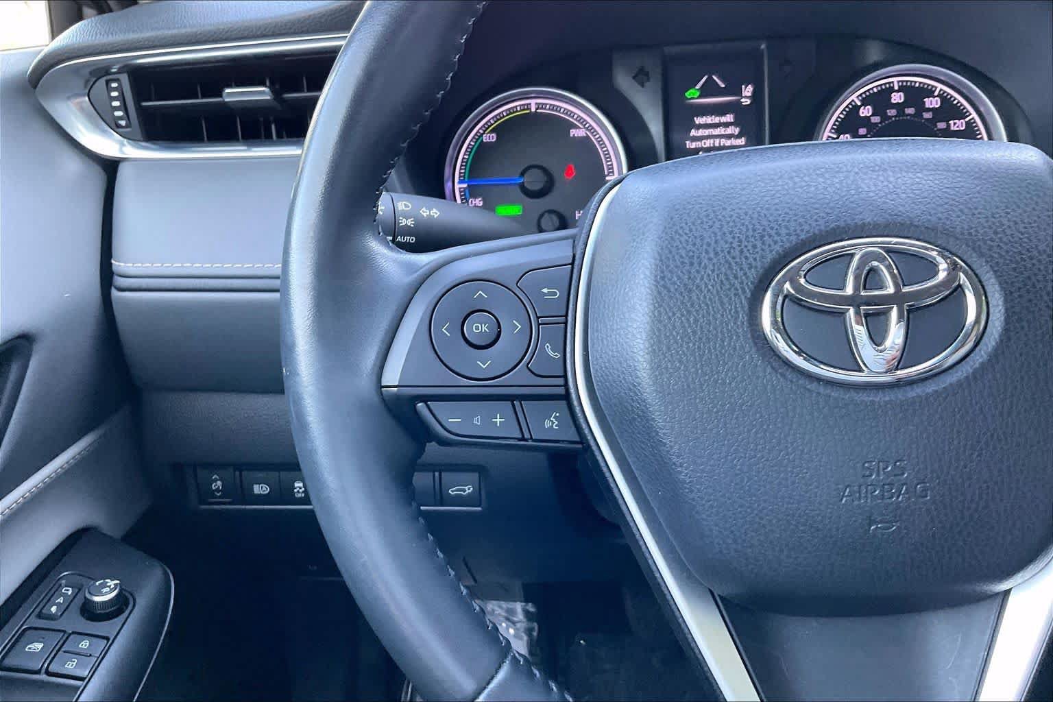 Used 2021 Toyota Venza LE AWD/4WD image 22