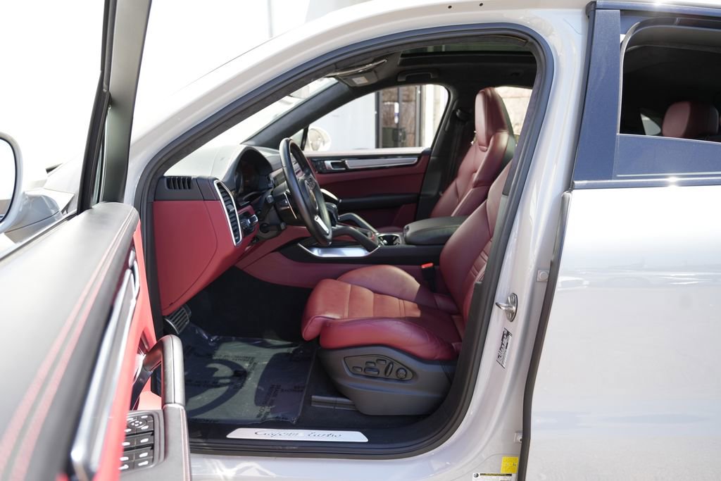 Used 2023 Porsche Cayenne Turbo w/ Premium Package Plus (PI3) image 21