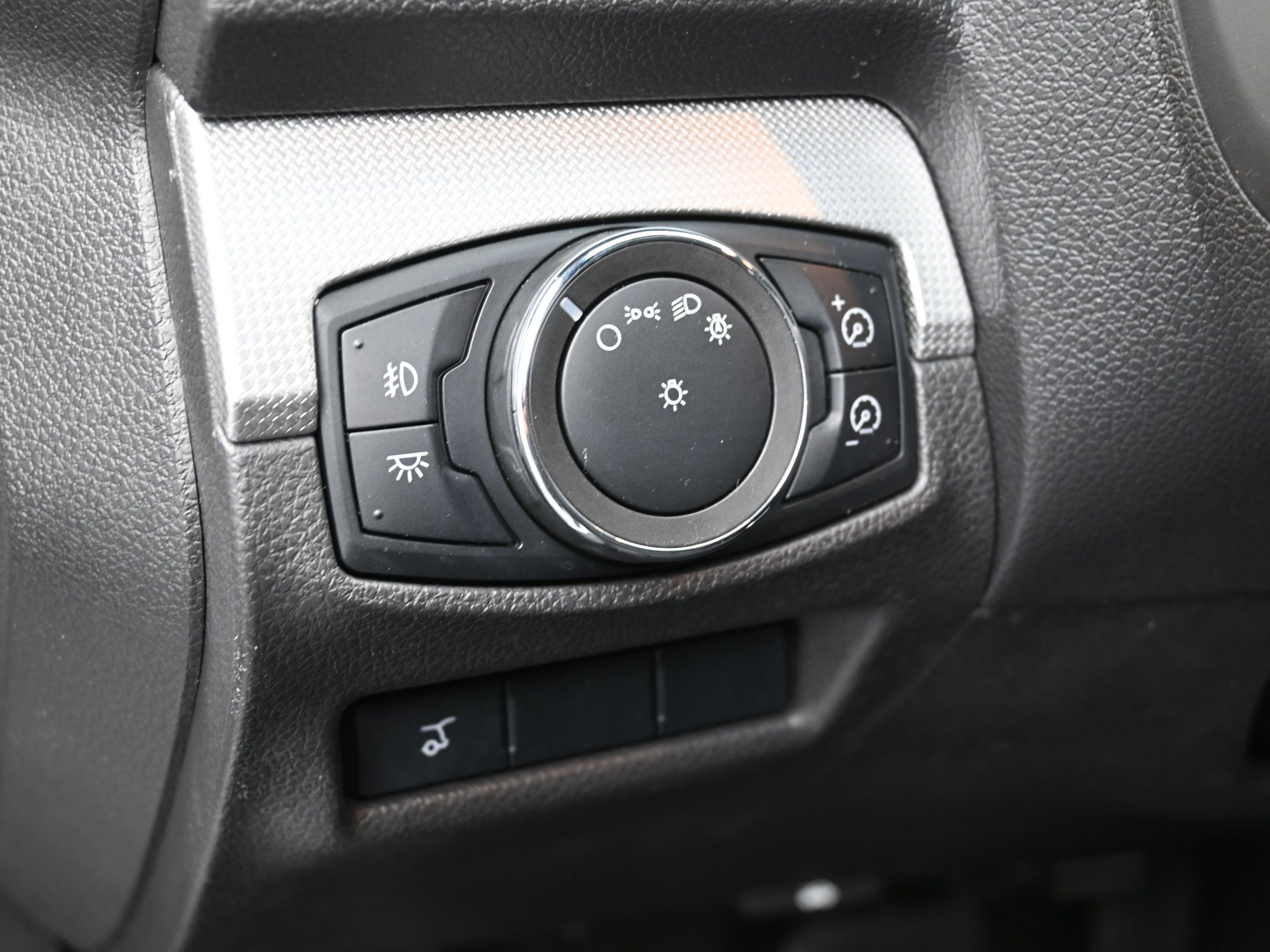 Used 2011 Ford Explorer XLT w/ 202A Rapid Spec Order Code image 21