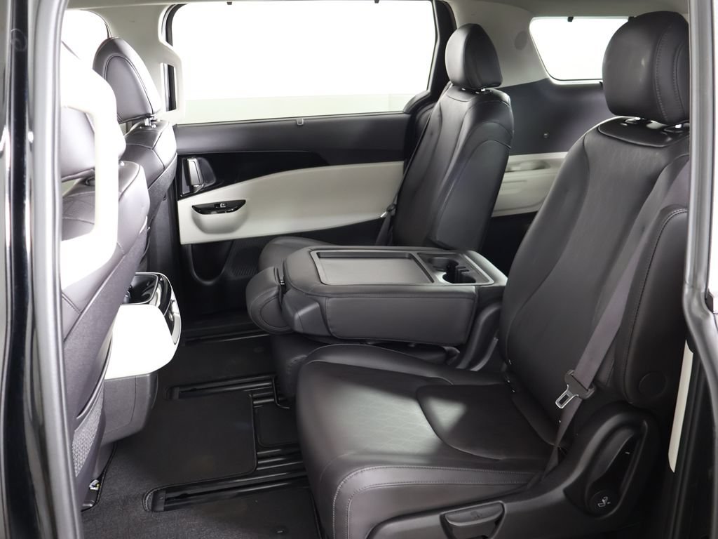 Certified 2024 Kia Carnival EX FWD image 34