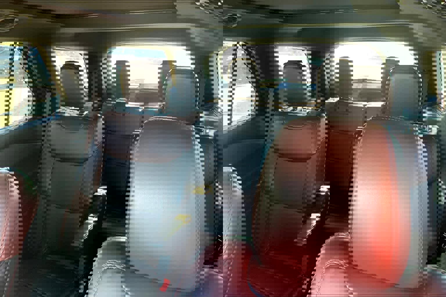 Used 2020 Ford Explorer Platinum w/ Premium Technology Package image 27