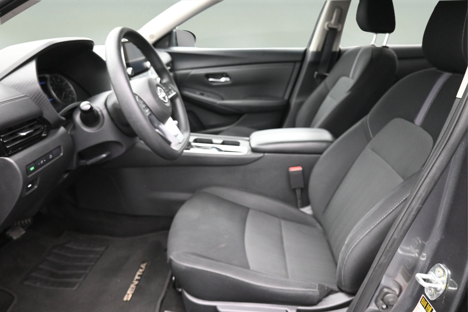 Used 2024 Nissan Sentra SV FWD image 7