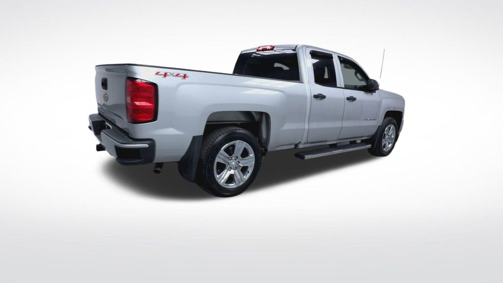 Used 2017 Chevrolet Silverado 1500 Custom w/ Custom Convenience Package image 8