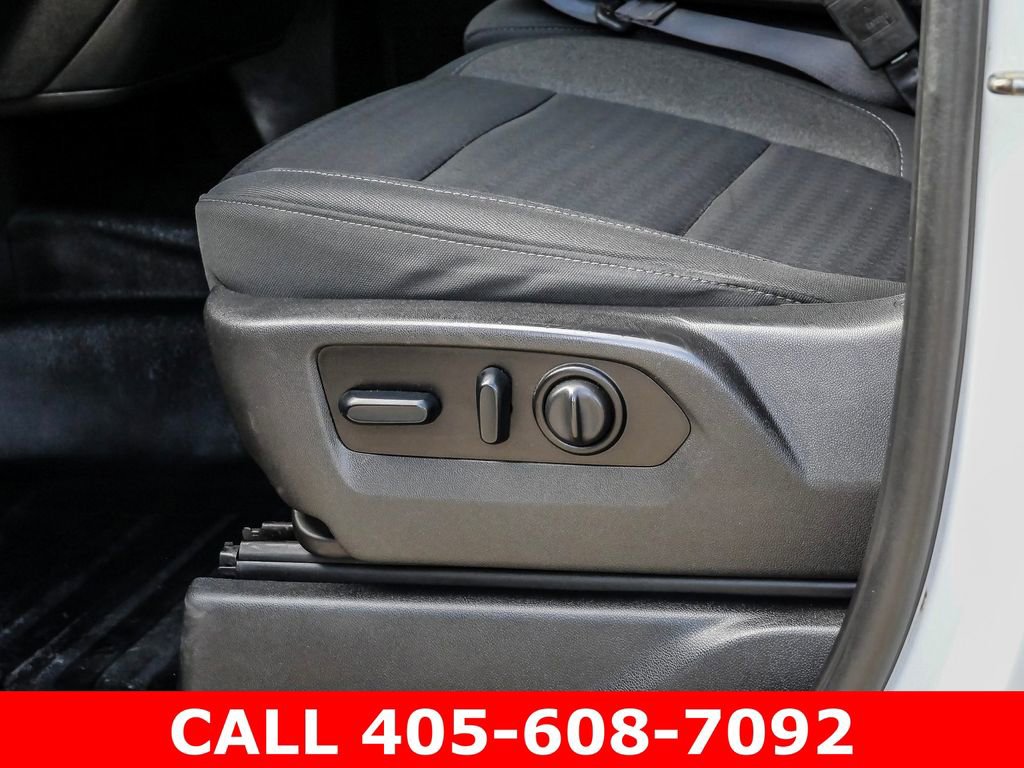 Used 2022 Chevrolet Silverado 2500 LT w/ Convenience Package image 26