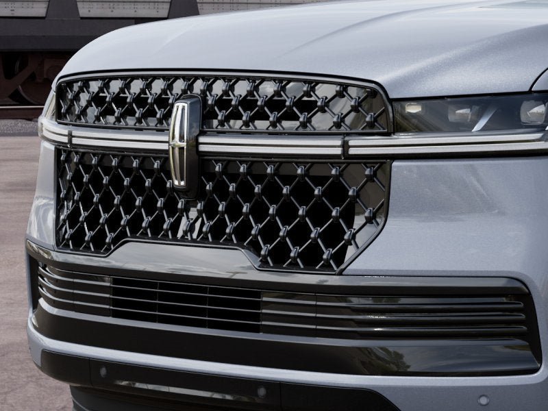 New 2027 Lincoln Navigator Reserve w/ Jet Appearance Package AWD/4WD image 17
