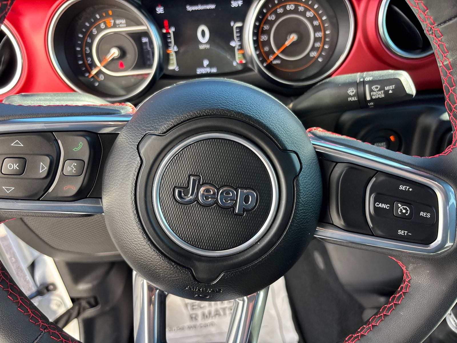 Used 2023 Jeep Gladiator Rubicon w/ LED Lighting Group AWD/4WD image 15