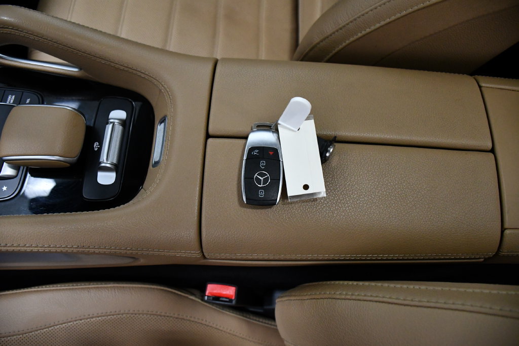 Certified 2024 Mercedes-Benz GLS 450 4MATIC w/ Exclusive Trim Package image 24