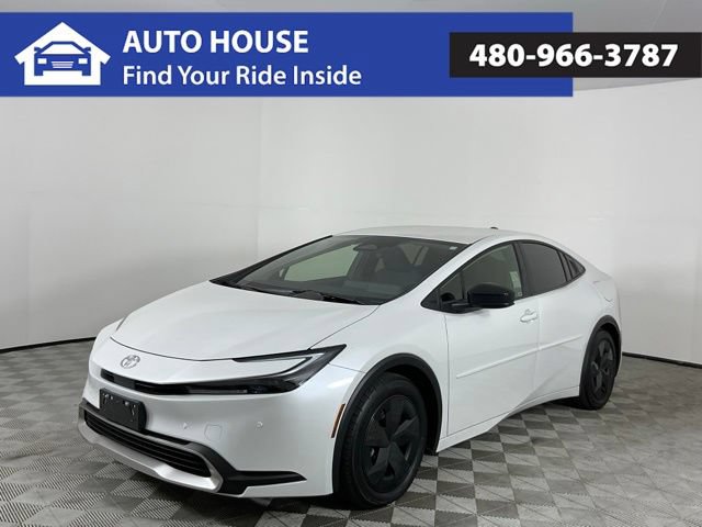 Used 2027 Toyota Prius Plug-In Hybrid FWD image 1