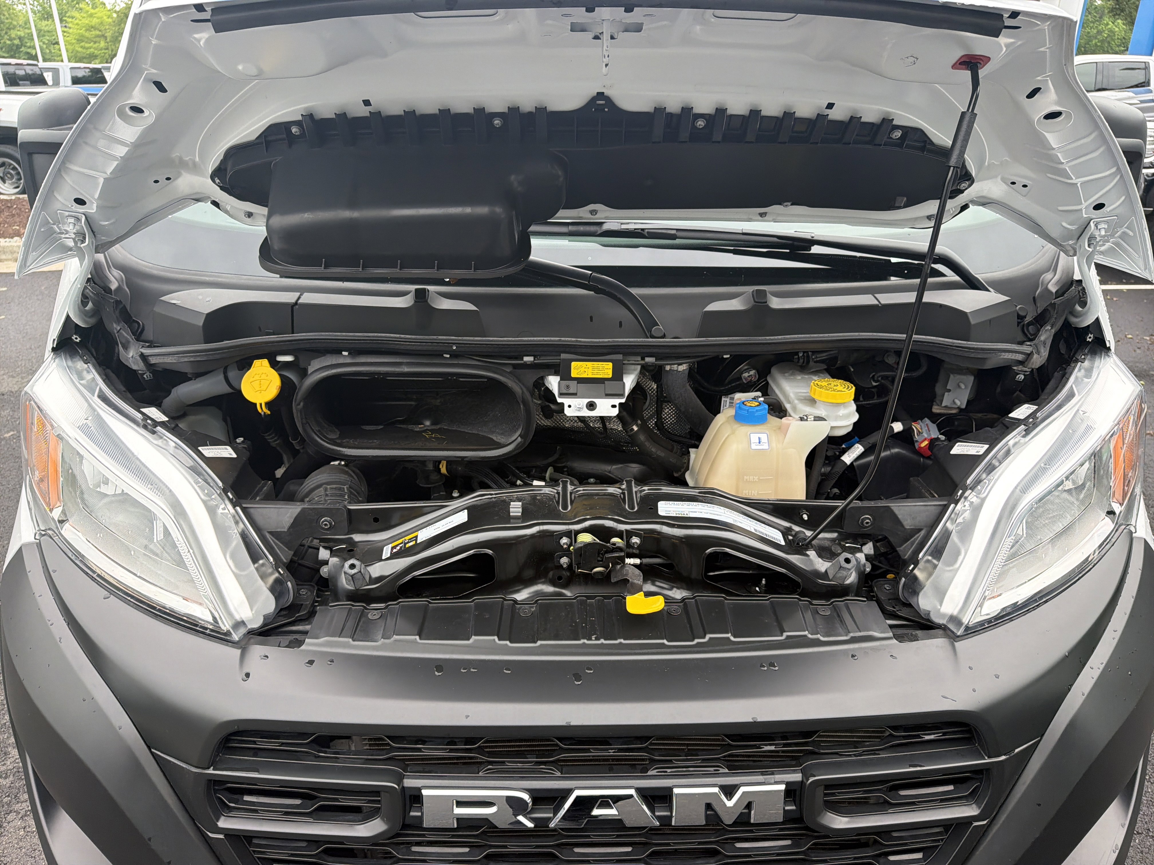 Used 2025 RAM ProMaster 2500 w/ Convenience Group FWD image 33