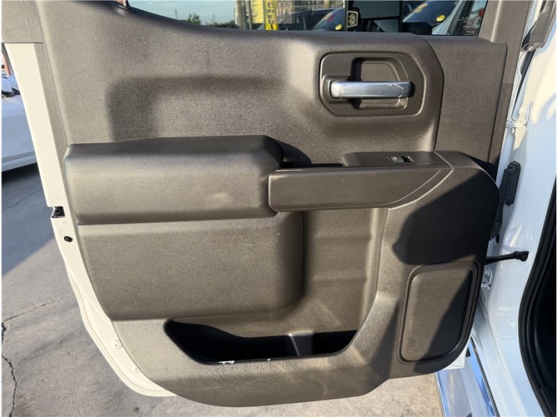 Used 2019 Chevrolet Silverado 1500 Custom w/ Custom Max Trailering Package AWD/4WD image 20