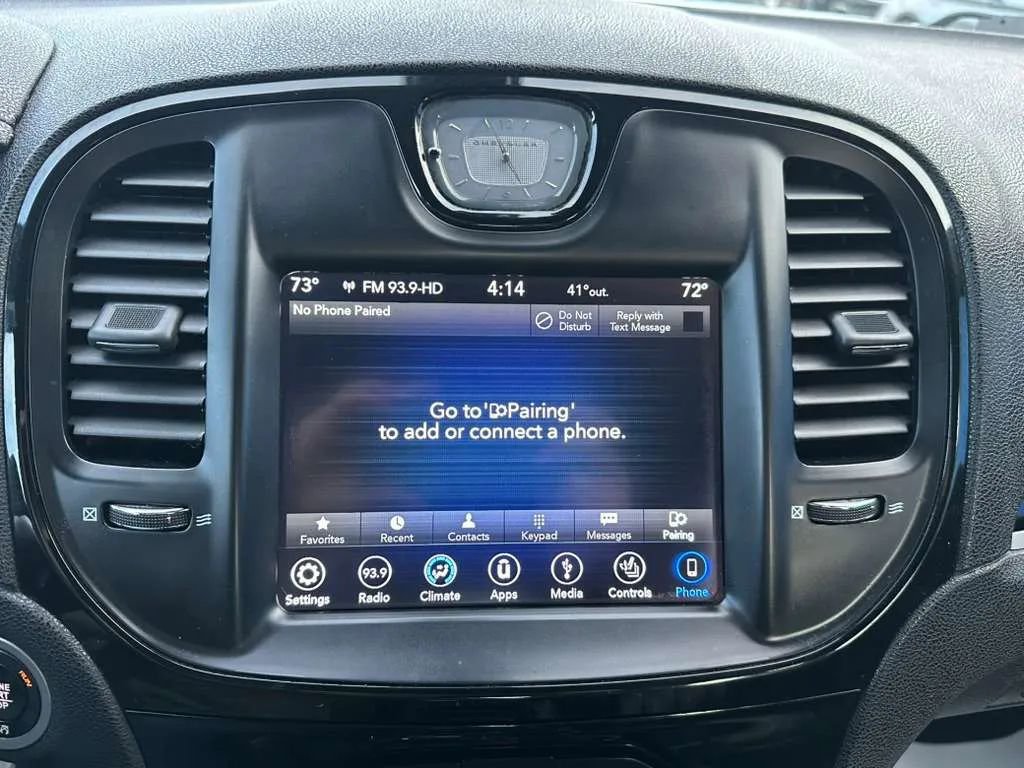 Used 2019 Chrysler 300 S image 23