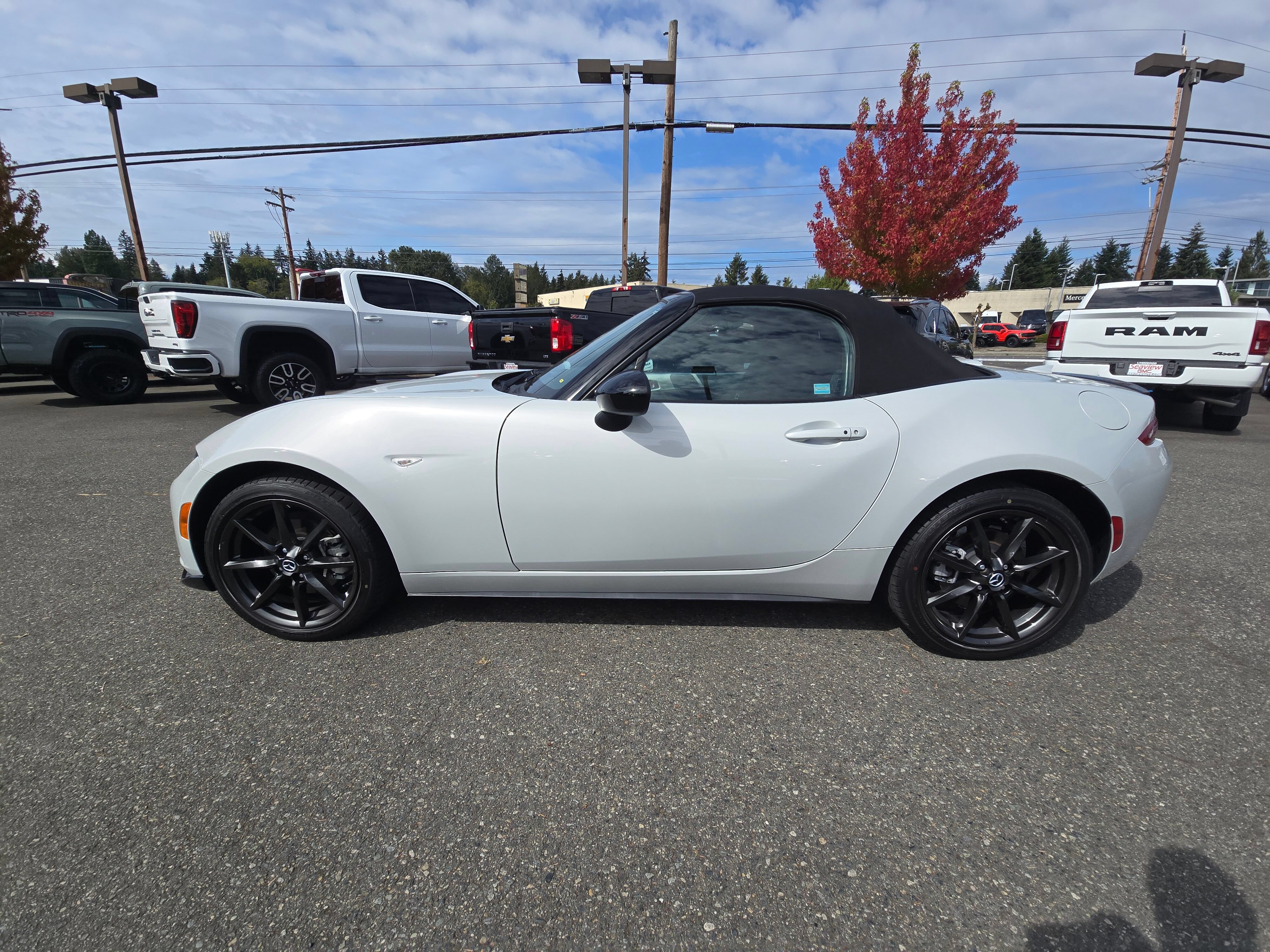 Used 2016 MAZDA MX-5 Miata Club RWD image 4