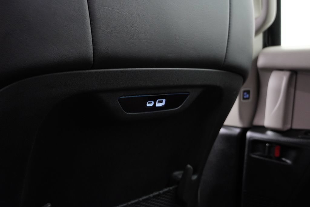 Certified 2024 Chrysler Pacifica Touring-L FWD image 24