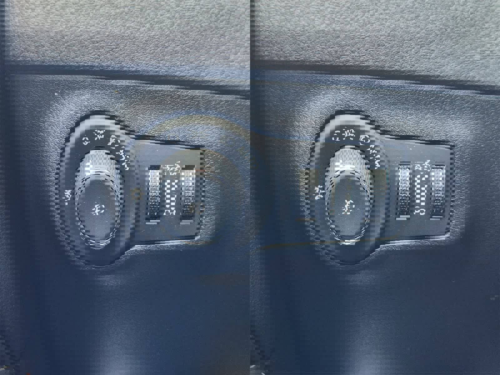 Used 2018 Jeep Compass Latitude w/ Cold Weather Group image 21