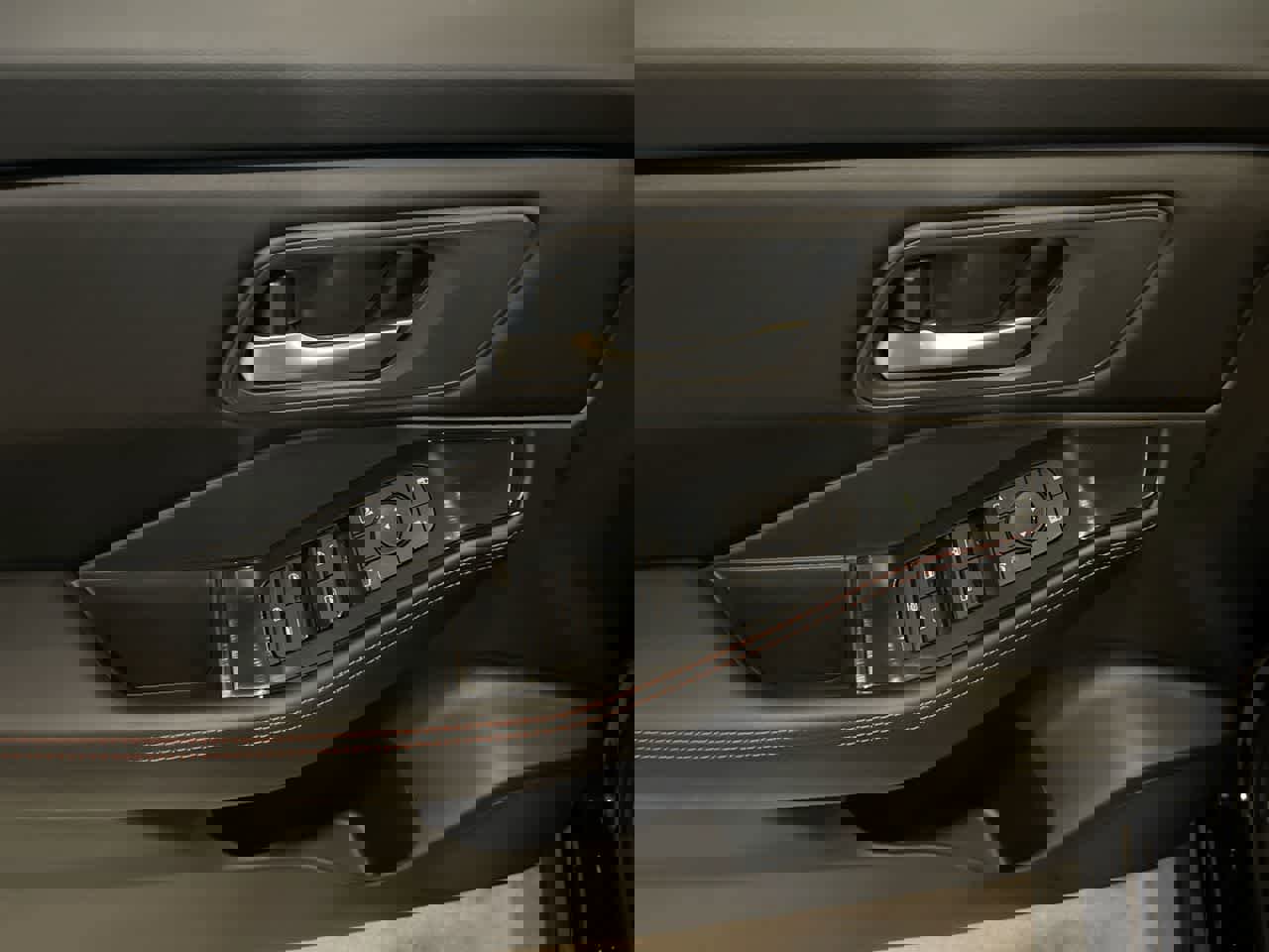 Used 2026 Nissan Rogue SV image 13