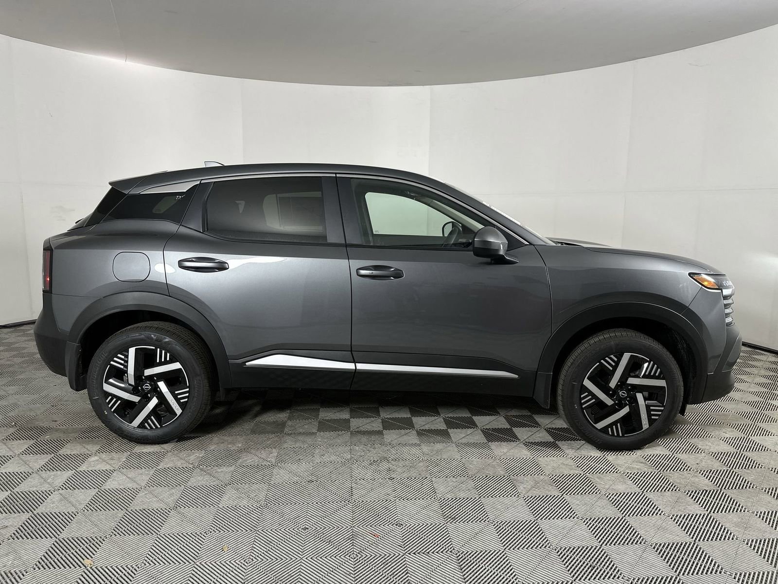 New 2026 Nissan Kicks SV FWD image 9
